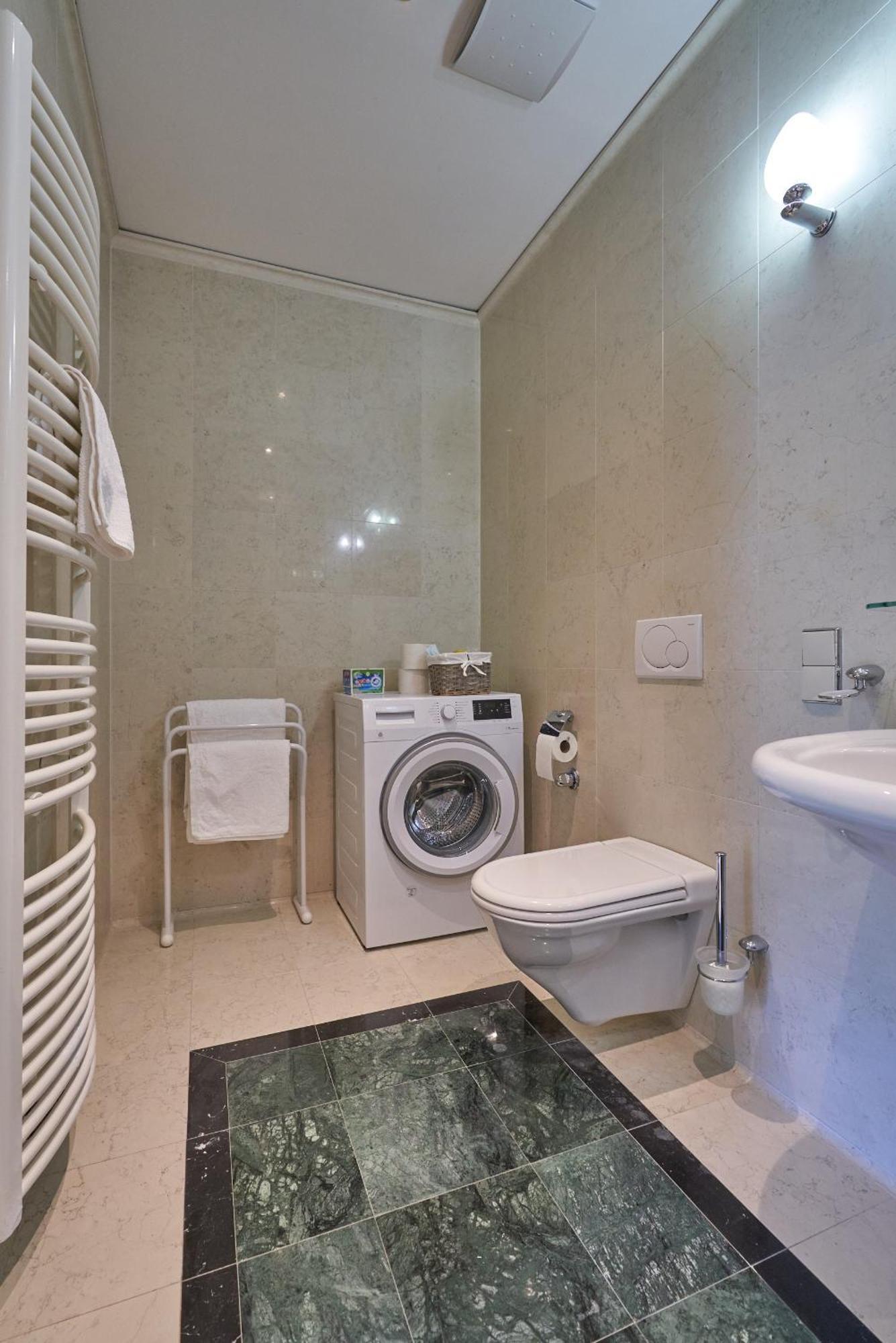 Big Apartment In Guesthouse Baden Luaran gambar